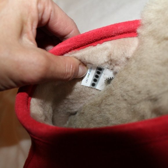 NIB UGG MEN'S SUEDE SHEARLING SCUFF SLIP ON SLIPPERS RED - Picture 6 of 7